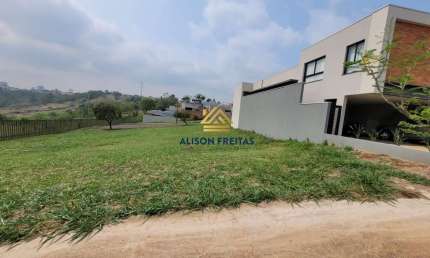 Terreno no Condomínio Royal Boulevard em Ibiporã/PR