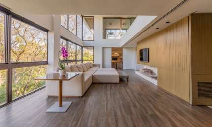 Casa ou cobertura multifunções com espaço ao ar livre com 04 suítes, 05 vagas e total conforto