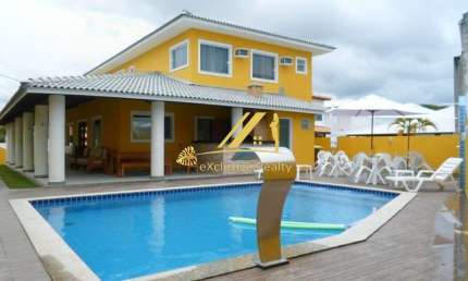 Casa no Condomínio Paraíso, em Guarajuba, a 300m da Praia! 7 suítes, 293m2 de área construída. Maravilhosa! O condomínio tem uma ótima infraestrutura!