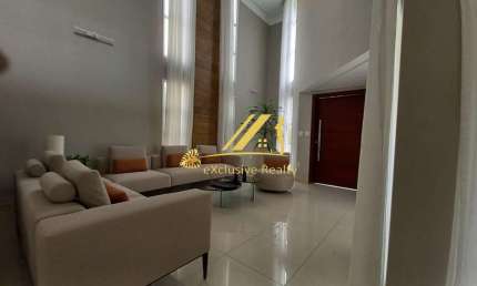 Alphaville Litoral Norte 1: Casa linda, finamente decorada e mobiliada, com 345m2 de área construída. 4 suítes, sendo 2 com closet. Porteira fechada.