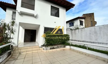 Casa no Caminho das Árvores, localização ótima para empresa! 5 quartos, terreno 690m2. Na Alameda dos Umbuzeiros, perto do Shop da Bahia!