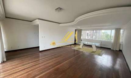 Apartamento 4 quartos, 1 suíte com lavabo no Palácio da Assembléia, em frente à Praça do Campo Grande. 219m2. Em frente à Praça do Campo Grande