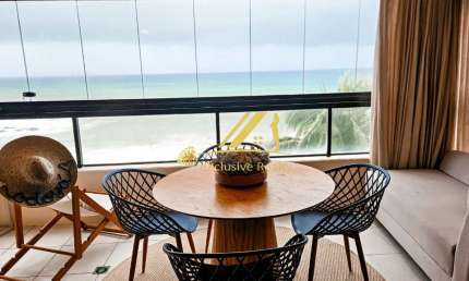 Apartamento 2 quartos finamente decorado e mobiliado frente mar. Edf. Terrazzo Rio Vermelho. Nascente total, na Praia do Buracão! 1 vaga de garagem