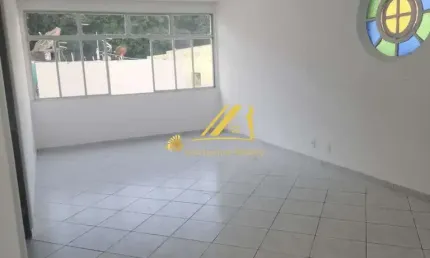 Apartamento 3 quartos, 1 suíte, 143 m2, super amplo, dependência completa na barra.150 m da praia do porto da barra.2 vagas de garagem. oportunidade