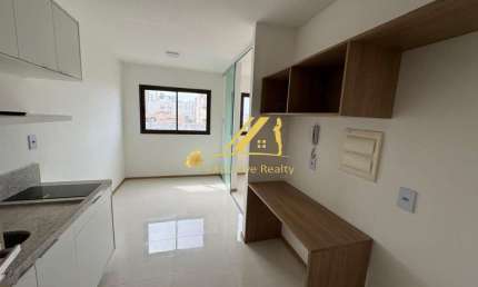 Aluguel de studio no melhor da Pituba, nascente. 25m2. House Pituba. Armários na cozinha / área de serviço. Com split. Vaga rotativa, a 600m da praia.