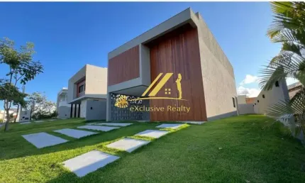 Casa Moderna no Alphaville Litoral Norte 2. 4 suítes com piscina, área gourmet com churrasqueira! 294m2 de área construída, na parte alta! Um charme!