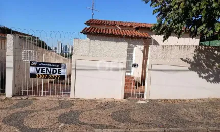 Casa com 2 quartos à venda na Rua Leonor Augusta Pádua e Castro Mundt, 150, Vila Nogueira, Campinas, 144 m2 por R$ 450.000