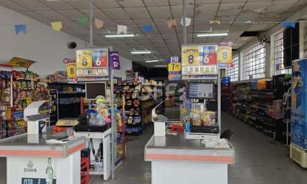 Sala comercial à venda na Rua José Pisciotta, 35, Vila São Luiz, Valinhos, 450 m2 por R$ 260.000