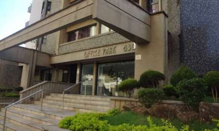 Sala comercial para alugar na Rua Maria Monteiro, 830, Cambuí, Campinas, 58 m2 por R$ 2.000