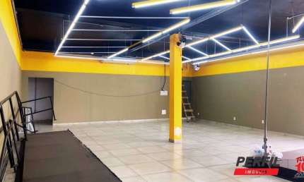 Barracão / Galpão / Depósito com 2 salas para alugar no São Pedro, Osasco 