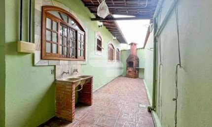 Casa com 3 quartos à venda na Izabel Lemos Martins, 001, Santa Amélia, Belo Horizonte por R$ 679.900