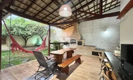 Casa com 3 quartos à venda na dos Nutricionistas, 3, Alípio de Melo, Belo Horizonte por R$ 720.000