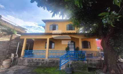 Casa com 3 quartos à venda na Rua Chopotó, 1, Pindorama, Belo Horizonte por R$ 425.000
