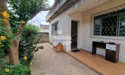 Casa com 3 quartos à venda na Rua Enéas, 445, Novo Glória, Belo Horizonte por R$ 545.000
