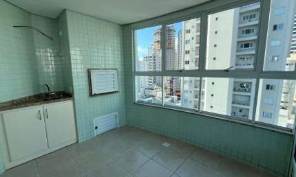 Cobertura - 03 Suítes - 03 Vagas - Piscina privativa!  180m² Parcela direto!