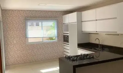 Casa de condomínio para venda tem 150 metros quadrados com 3 quartos