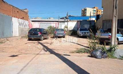 Terreno à venda, 630 m² por R$ 2.500.000,00 - Caetetuba - Atibaia/SP