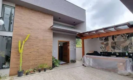 Casa com 3 dormitórios à venda, 121 m² por R$ 850.000 - Jardim Marginal - Bom Jesus dos Perdões/SP