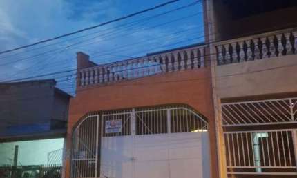 Casa para Venda em Jundiaí, Tulipas, 3 dormitórios, 1 suíte, 2 banheiros, 2 vagas