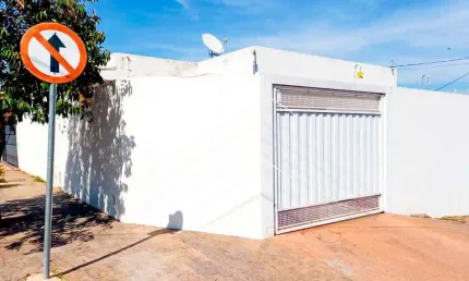 Casa com 3 quartos para alugar na Rua Doutor Ewerton Fleury Curado, 97, Cavalieri, Marília