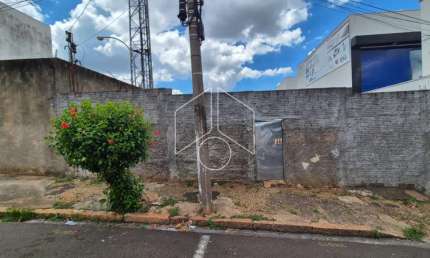Terreno comercial para alugar na Rua Quinze de Novembro, 10621, Somenzari, Marília