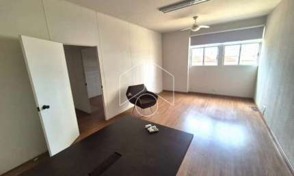 Sala comercial para alugar na Avenida Carlos Gomes, 1119, Centro, Marília