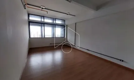 Sala comercial para alugar na Avenida Sampaio Vidal, 4º Andar, 6152, Centro, Marília