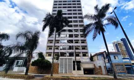 Apartamento com 3 quartos para alugar na Avenida Rio Branco, 3092, Centro, Marília