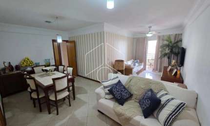 Apartamento com 3 quartos para alugar na Rua Quinze de Novembro, 4132, Centro, Marília