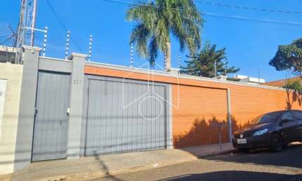 Casa comercial para alugar na Rua Roberto Simonsen, 1122, Jardim Alvorada, Marília
