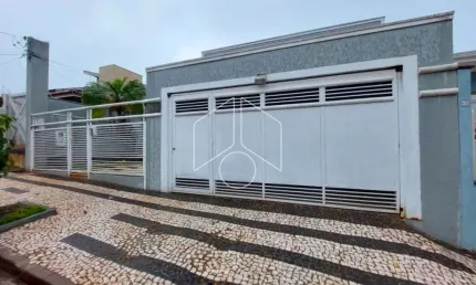 Casa com 3 quartos para alugar na Rua Clemente Garla, 1131, Jardim Portal do Sol, Marília