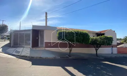 Casa com 3 quartos para alugar na Rua dos Bagres, 4107, Jardim Marajá, Marília