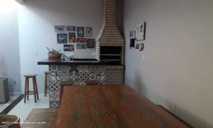 Casa com 3 Quartos e 2 banheiro à Venda, 132m²Santa Bárbara D'Oeste, São Paulo