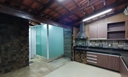 Casa com 3 Quartos e 2 banheiro à Venda, 136m²Jardim Tupanci - Barueri, São Paulo