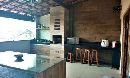 Casa com 3 Quartos e 2 banheiro à Venda, 136m²Centro São Roque São Paulo
