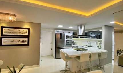 Casas com 4 Quartos e 3 banheiros à Venda em City Bussocaba
