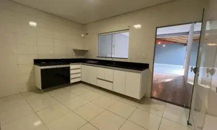Casas com 3 Quartos e 2 banheiros à Venda em Cidade Edson