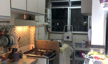 Lindo apartamento no Condomínio Caminhos da Barra Apto com móveis planejados.