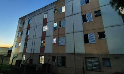 Apartamento Térreo, 2 dormitórios, 1 vaga - Jd. Betânia