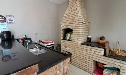 Lindo Sobrado no Jardim São Guilherme – Qualidade, Conforto e Espaço para a Família!