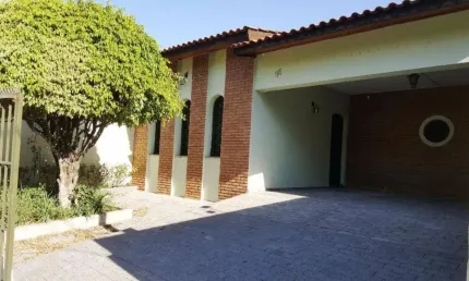 Oportunidade Única no Jardim Europa: Sua Casa dos Sonhos!