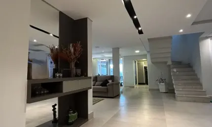 Sobrado com 05 dormitórios, Piscina  com muita exclusividade, conforto e sofisticação no Granja Olga