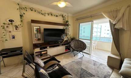 Apartamento 250 metros do mar em Balneário Camboriú
