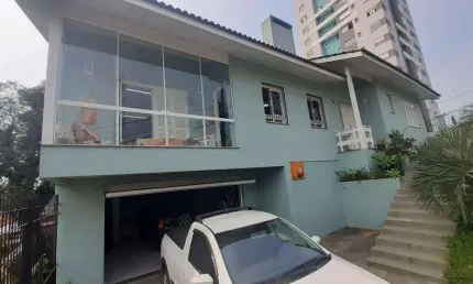 Casa com 3 quartos à venda na Bela Vista, Caxias do Sul 