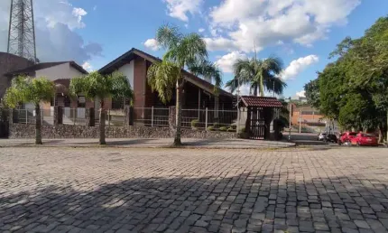 Casa com 3 quartos à venda no Petrópolis, Caxias do Sul 