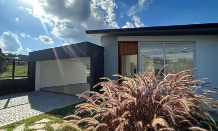 Casa com 3 quartos à venda na Nossa Senhora da Saúde, Caxias do Sul 