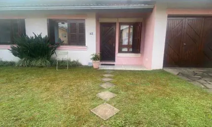 Casa com 3 quartos para alugar na Cidade Nova, Caxias do Sul 