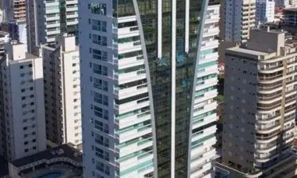 Apartamento com 5 quartos à venda na Rua 137, Meia Praia, Itapema