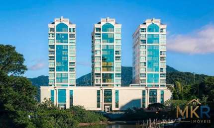 M238 - Edifício Le Tre Torri apartamento em Itapema