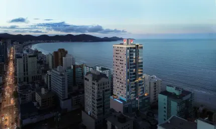 Apartamento com 4 quartos à venda em Meia Praia, Itapema 